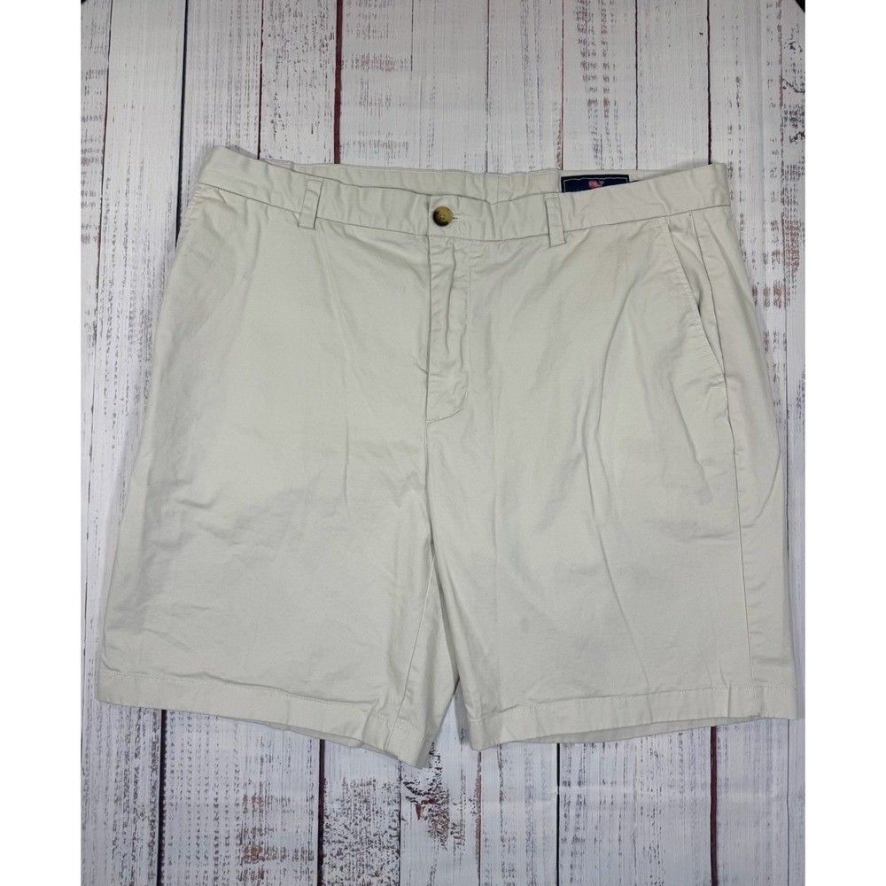 Vineyard Vines Breaker Chino Shorts Men's Size 40 Khaki Flat Front 8.5" Inseam